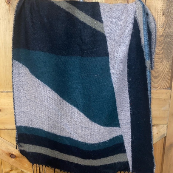 Blanket Scarf - Picture 1 of 1